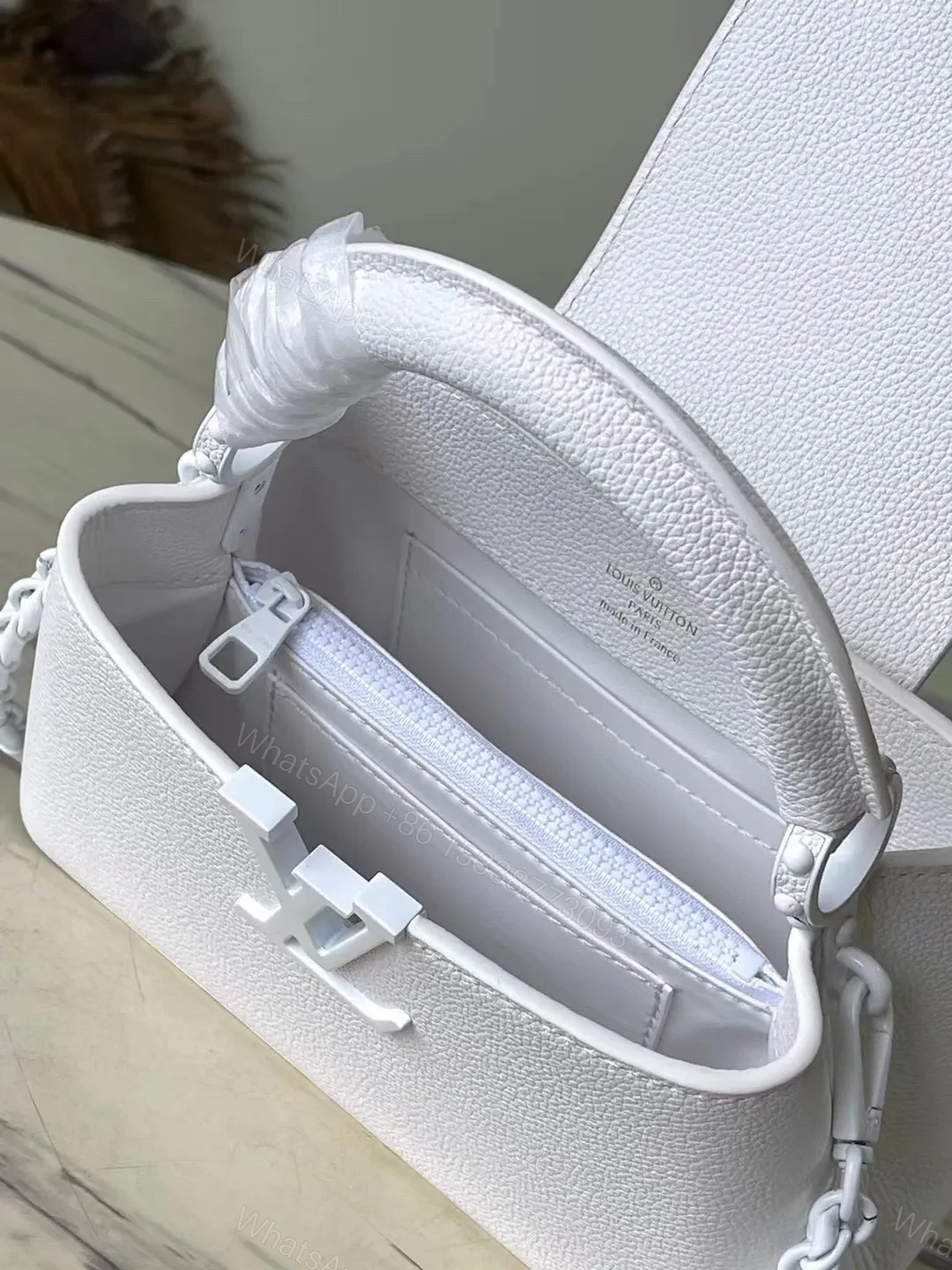 View 5 of Louis Vuitton LV Capucines Handbags White Leather 21cm