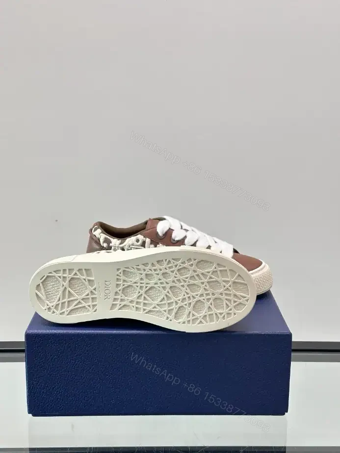 View 4 of DIOR B33 SPIN SNEAKERS BROWN SMOOTH CALFSKIN AND CREAM OBLIQUE RAISED EMBROIDERY – CD203