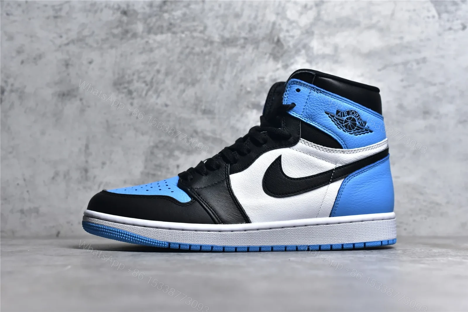 Air Jordan 1 Retro High OG “UNC Toe” Reps — view 1