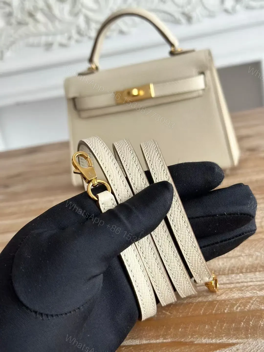 View 4 of HN MINI 19 WHITE CALFSKIN GOLD HARDWARE
