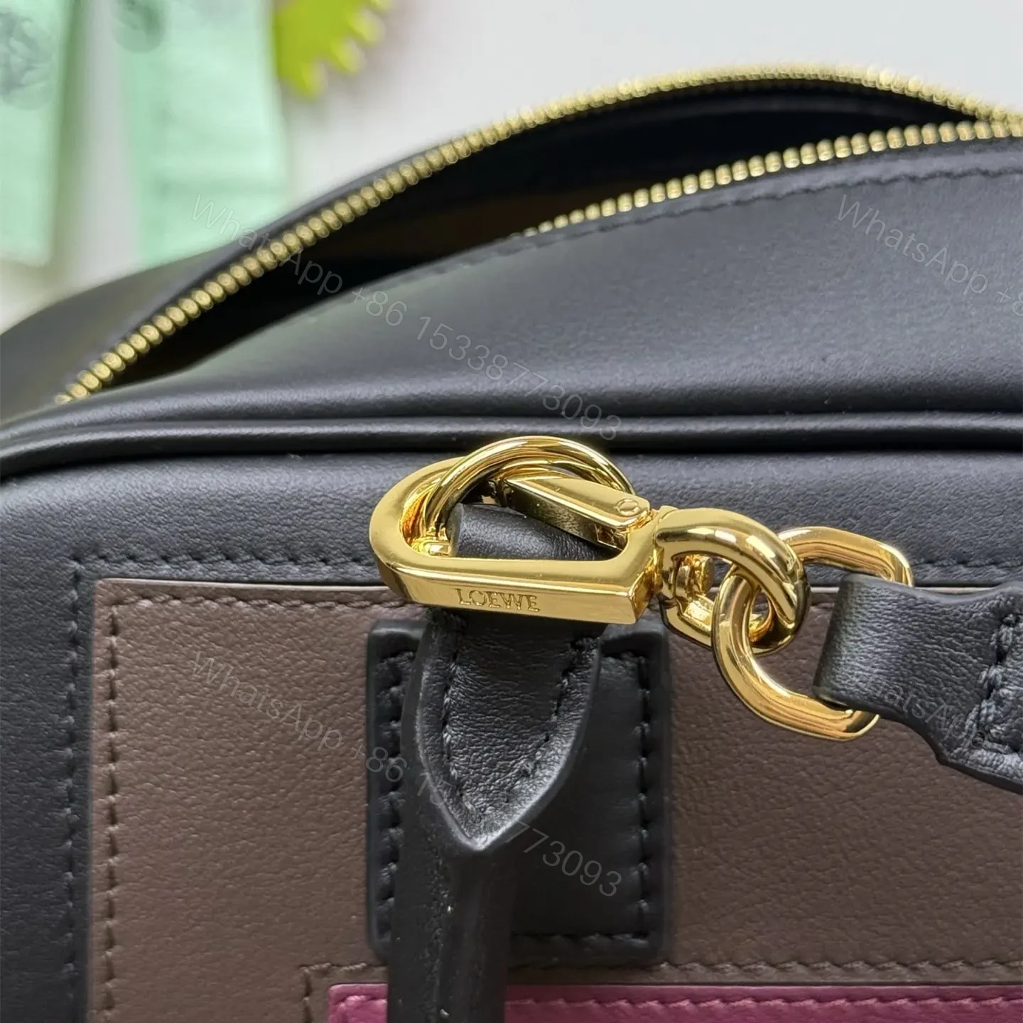 View 12 of 高仿Loewe*Amazona系列1101橫版手提包勃艮第酒免檢版