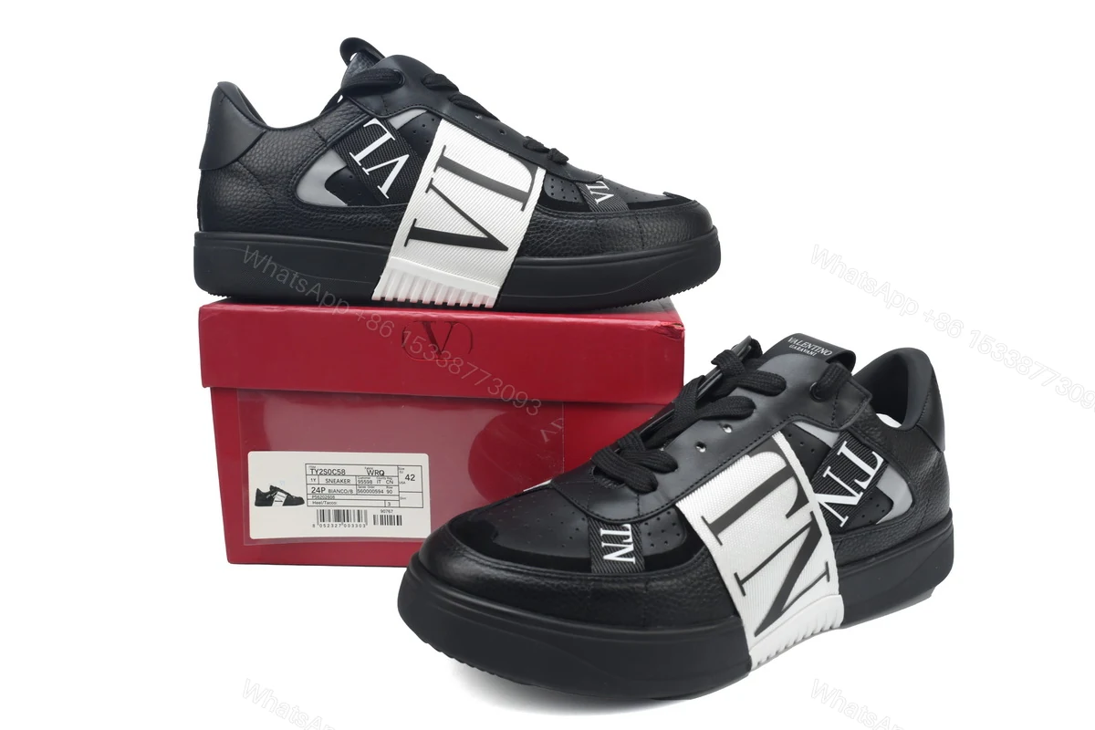 Valentino Garavani VL7N Low Sneakers Black — view 2