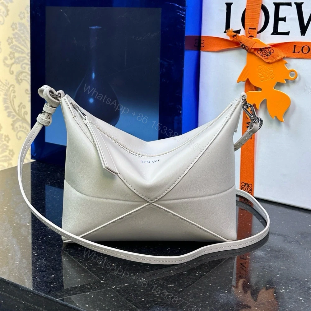 高仿Loewe*Fold系列3006小牛皮手提單肩包白色免檢版 — view 1