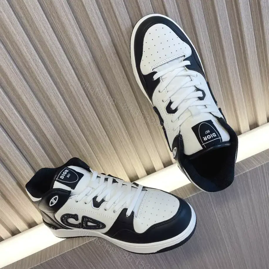 View 3 of B57 MID-TOP SNEAKER DIOR OBLIQUE JACQUARD – CD124