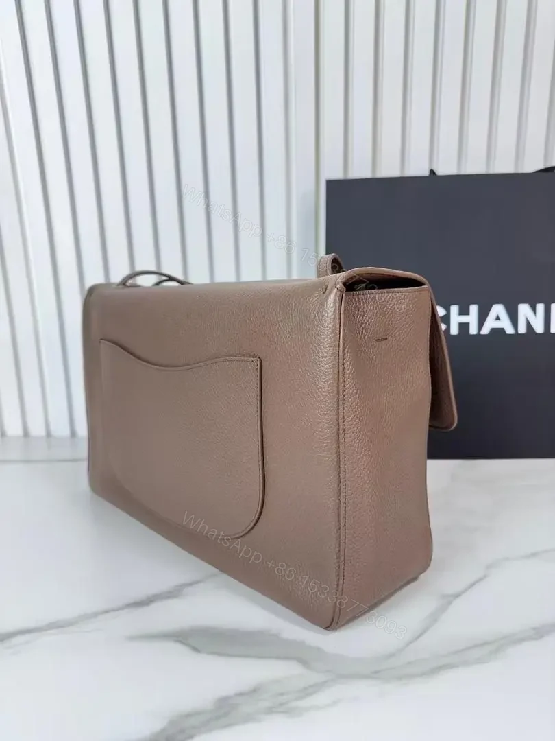 View 8 of Chanel Maxi Flap bag from the Spring/Summer 2026 collection