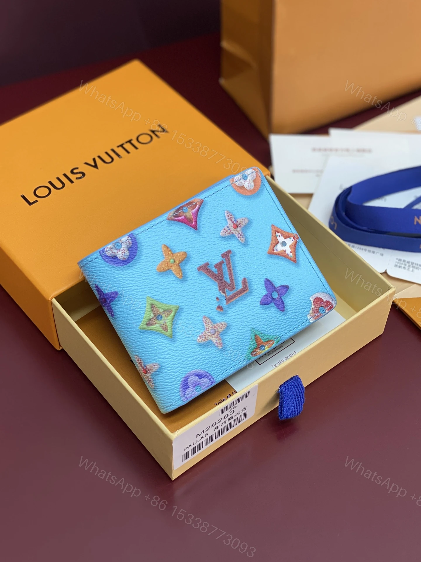 LV 一比一 男款 Monogram 彩色印花短夾 經典皮夾 — view 1