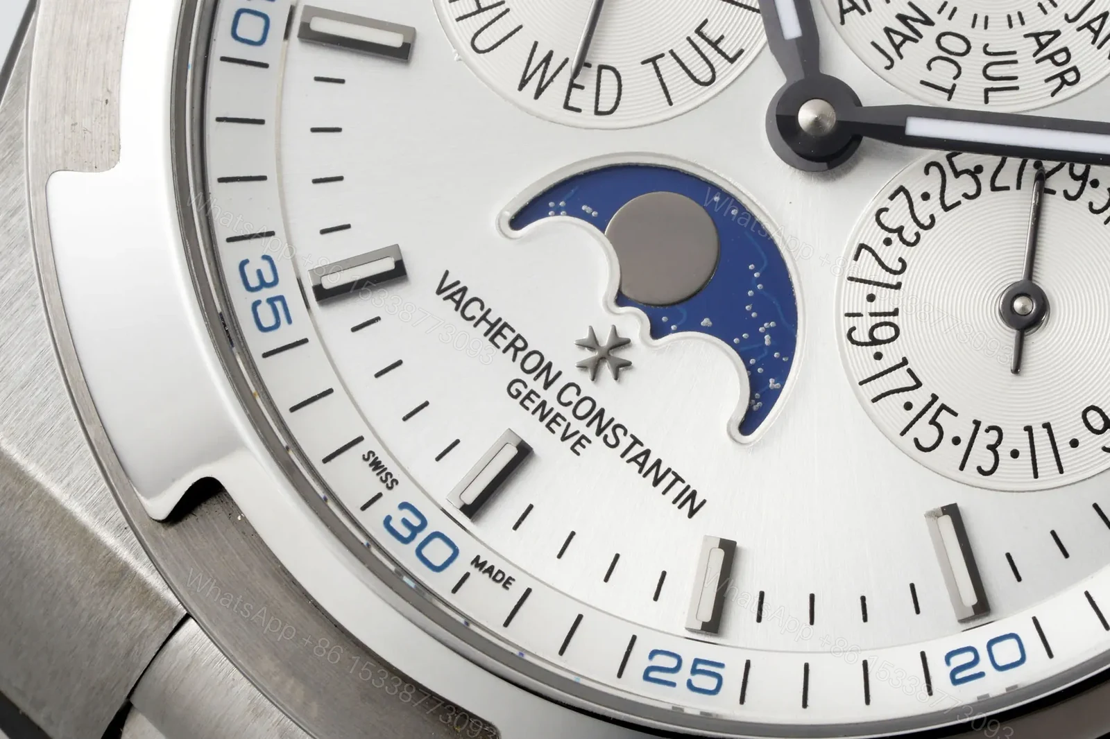 View 5 of GS Factory Vacheron Constantin Overseas Perpetual Calendar 4300V – Silver Dial, Stainless Steel Bracelet, Ultra-Thin Automatic Movement