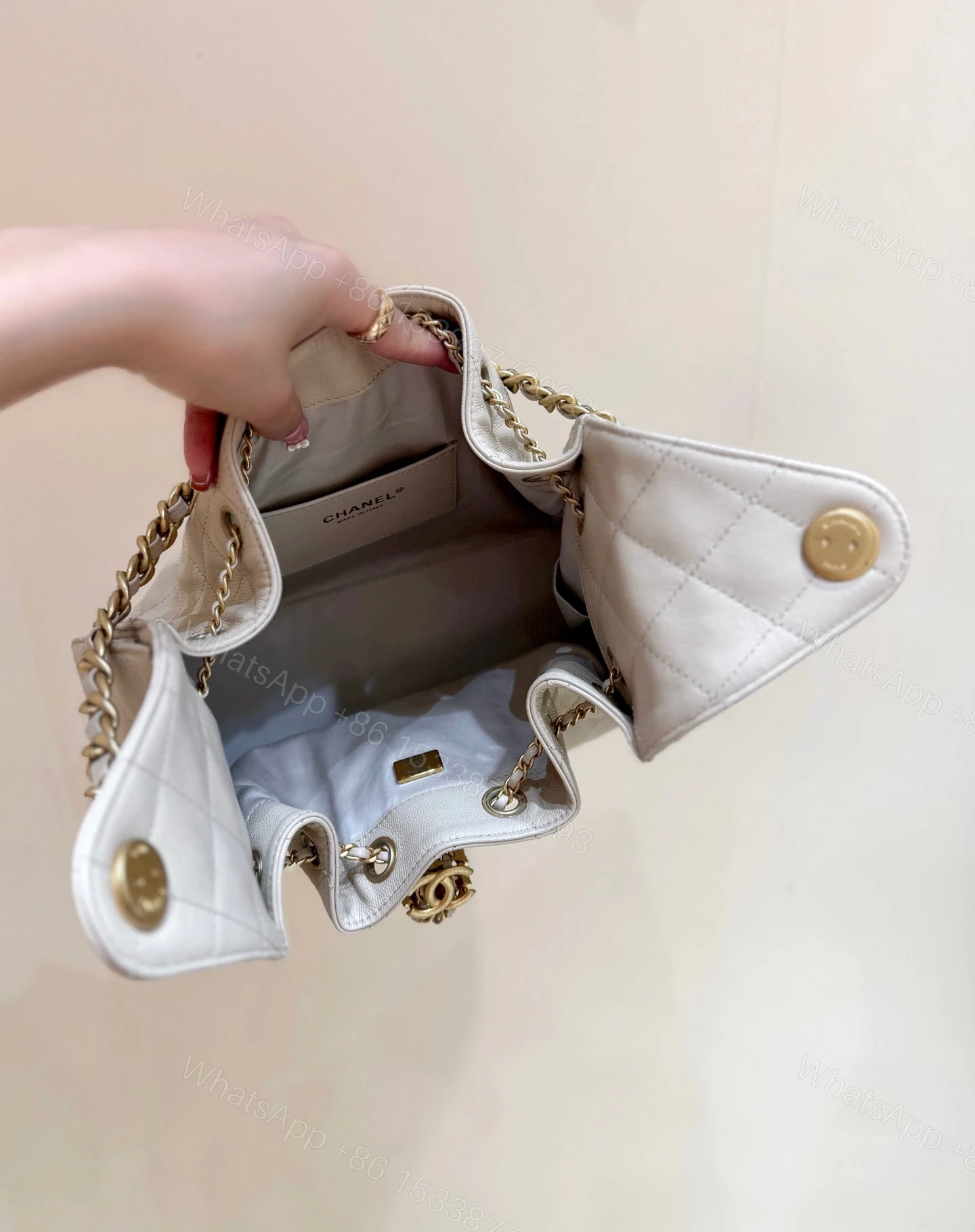 View 7 of CHANEL 25 HANDBAG IN CREAM 30 GRAINED CALFSKIN GOLD HARDWARE