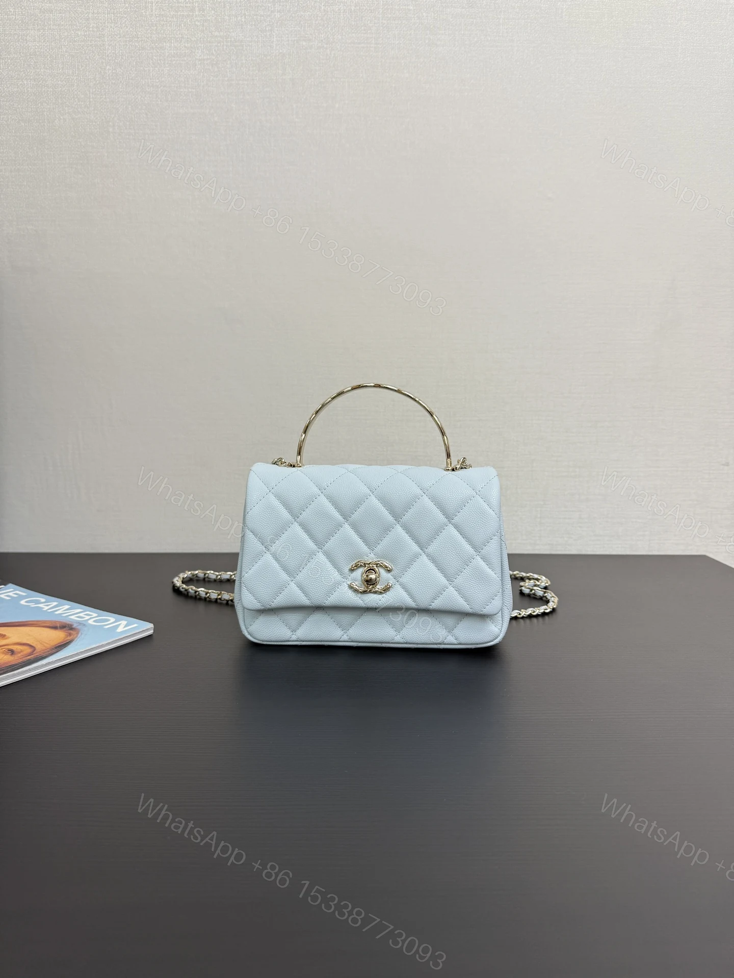 Chanel 高仿淡藍菱格手提鏈條包 清新優雅氣質設計 小香風精品女包 — view 1