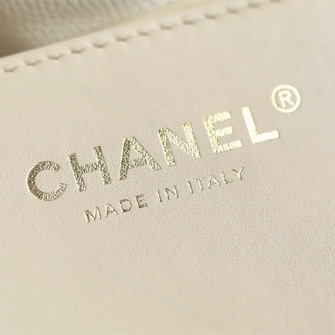 View 9 of 高仿Chanel*25S系列AS5293小牛皮腋下單肩包小號白色免檢版
