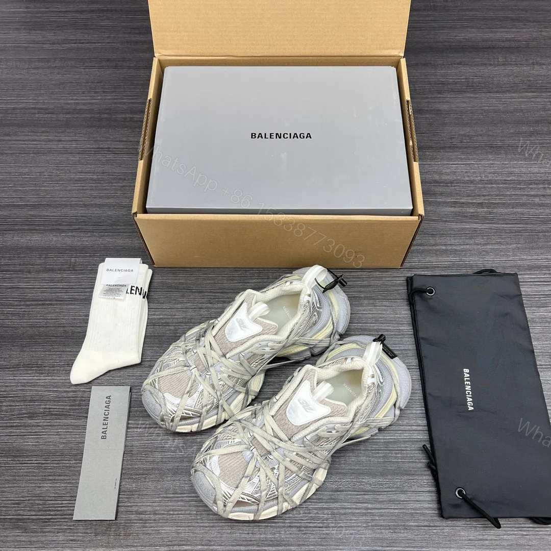 Balenciaga 一比一奶灰老爹鞋含盒配件還原專櫃質感 — view 1
