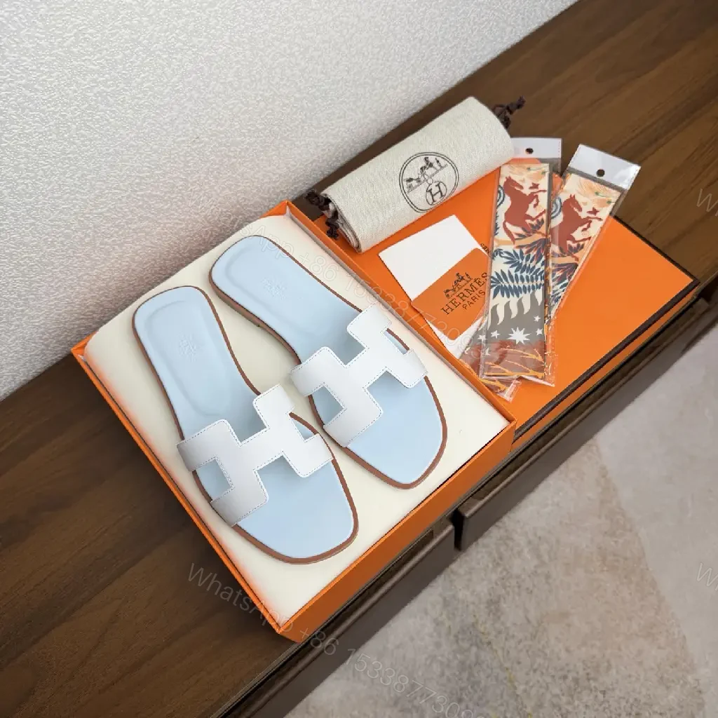 View 7 of Blue Leather H Sandals Hermes-Style Slippers