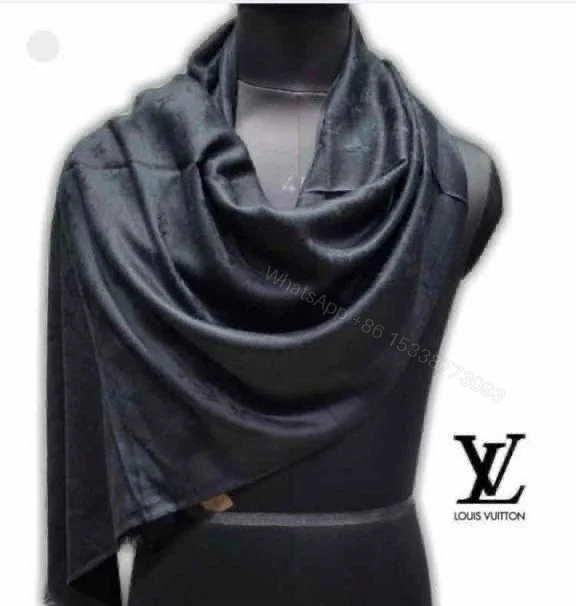 FIRST COPY LOUIS VUITTION SEMI WINTER STOLES — view 1