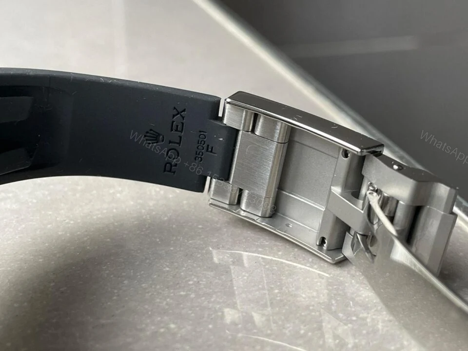 View 15 of BTF factory 1:1 Rolex Daytona SS116500LN Best Black Dial Diamond Markers A4130