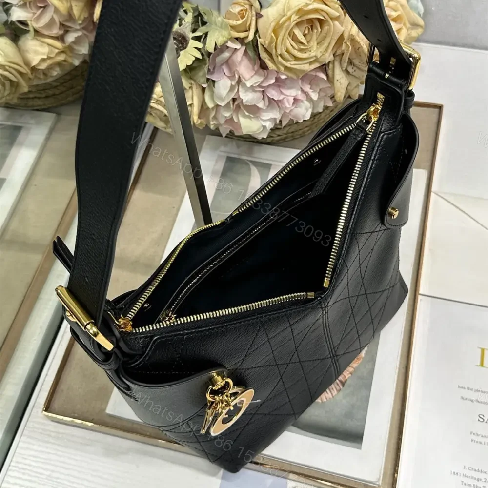 View 4 of 高仿Dior*Voyage系列M284M900小牛皮單肩包小號黑色免檢版