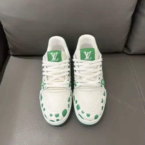 View 4 of LOUIS VUITTON X YAYOI KUSAMA TRAINER CALF LEATHER SNEAKER IN GREEN AND WHITE – LSVT374