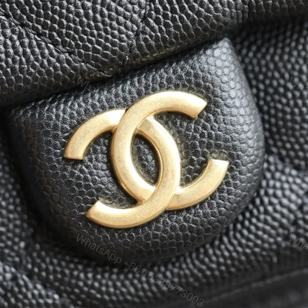 View 18 of 高仿Chanel*25K系列AS5792小牛皮腋下包黑色小號免檢版