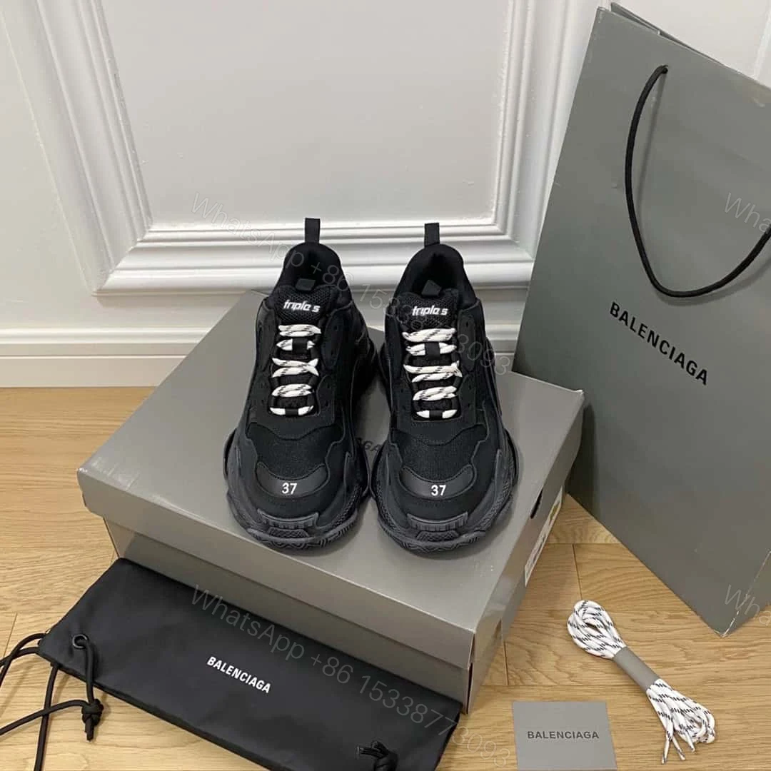 BALENCIAGA TRIPLE S SNEAKER – BB194 — view 1