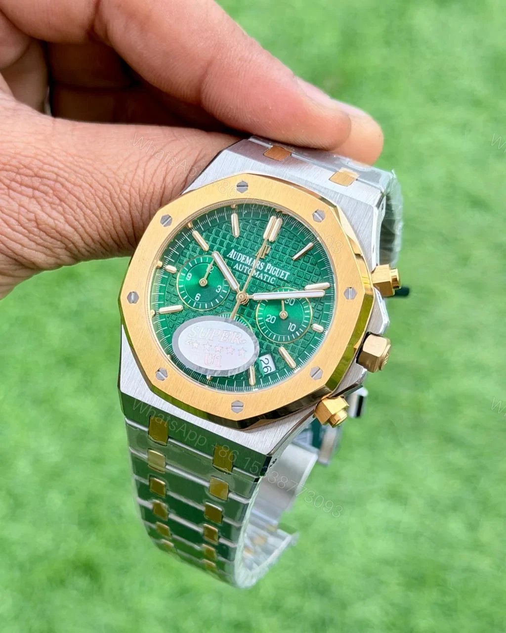 Audemars Piguet Green Dial Royal Oak Chronograph — view 1