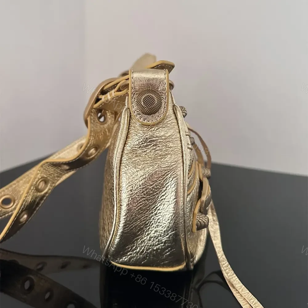 View 6 of 高仿Balenciaga*LeCagole系列餃子包金色XS