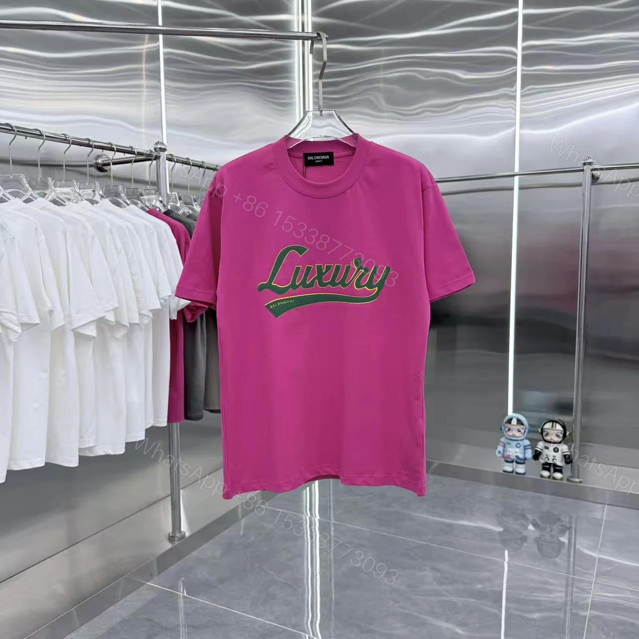 Balenciaga 高仿 Luxury字母印花短袖T恤 玫紅色潮流吸睛款 — view 1
