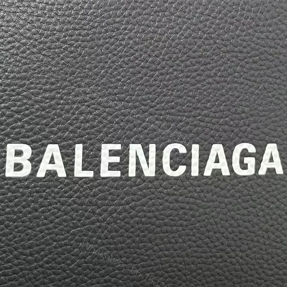 View 9 of 高仿BalenciagaExplorer系列小牛皮背包S