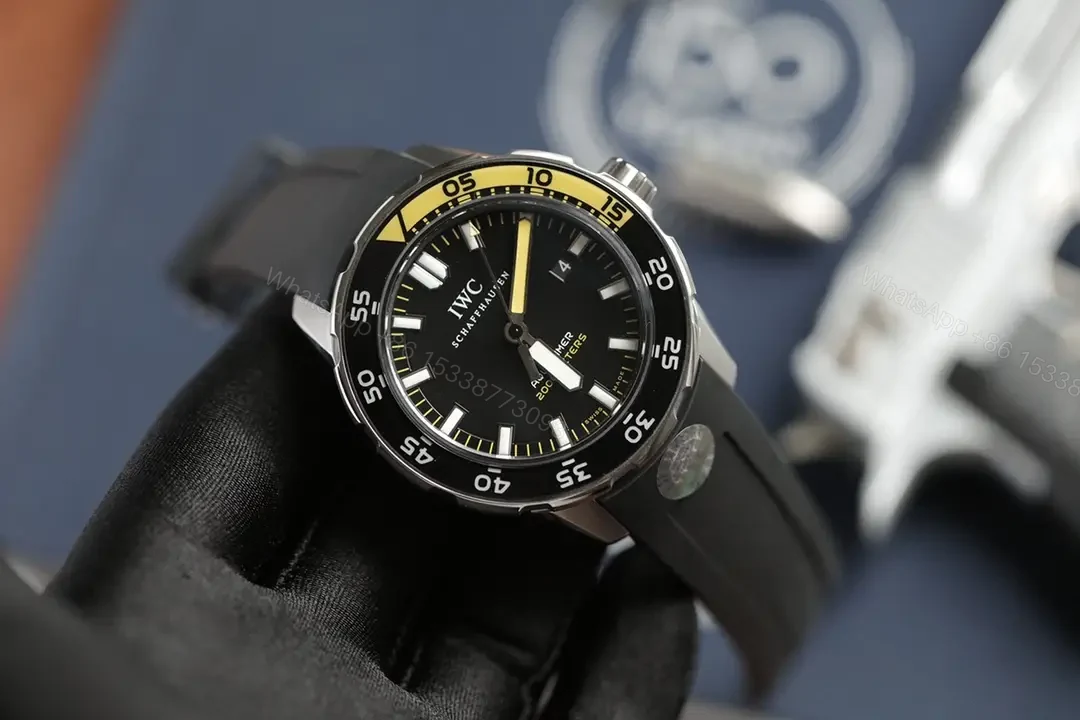 View 3 of IWC Aquatimer 2000 Stainless Steel / Black Dial Rubber IW3568-02