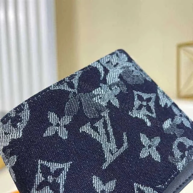 View 4 of Louis Vuitton Multiple Wallet Monogram Canvas M80031 – RRG017