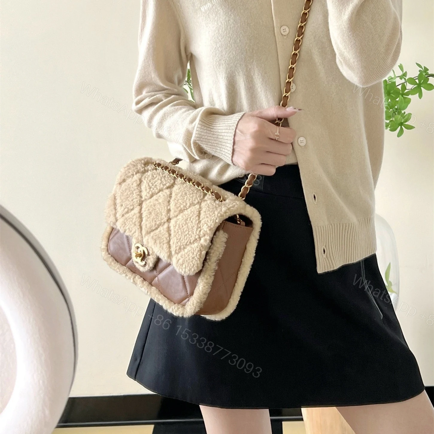 View 13 of 高仿Chanel*24K系列AS5149泰迪熊手袋中號款免檢版