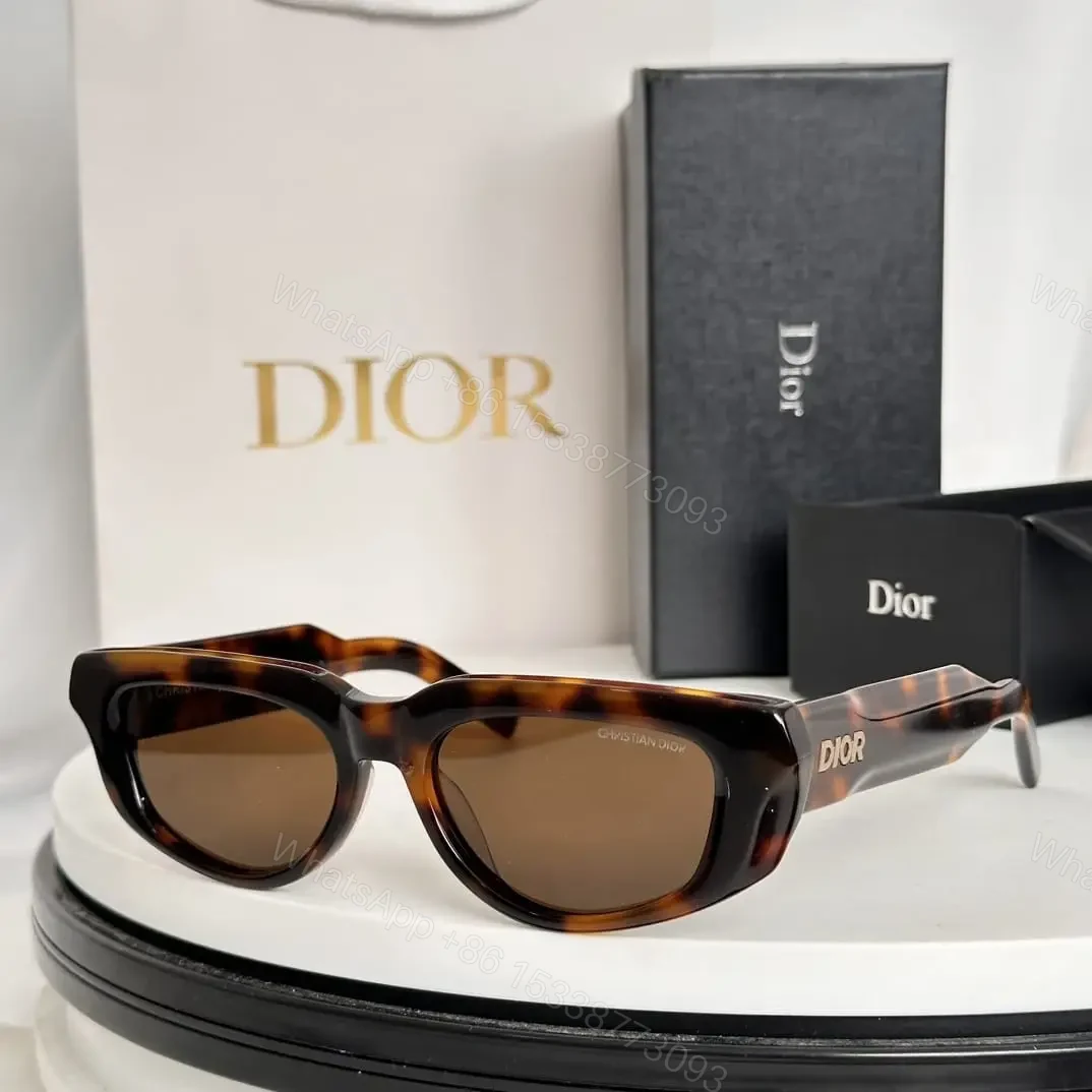DIOR — view 1