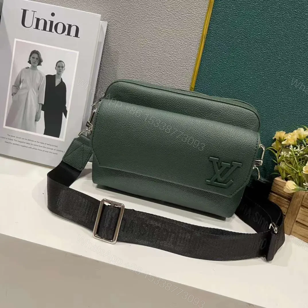 LOUIS VUITTON — view 1