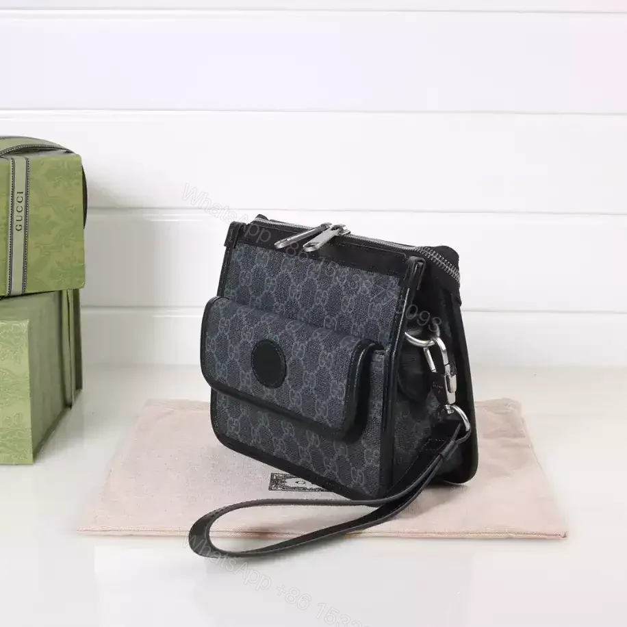 View 6 of MESSENGER BAG WITH INTERLOCKING G – GBC064