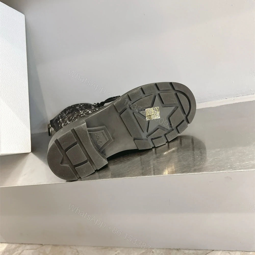 View 9 of 高仿Dior*D-Unit系列KDT132走秀款工裝中筒靴秋冬季黑色免檢版