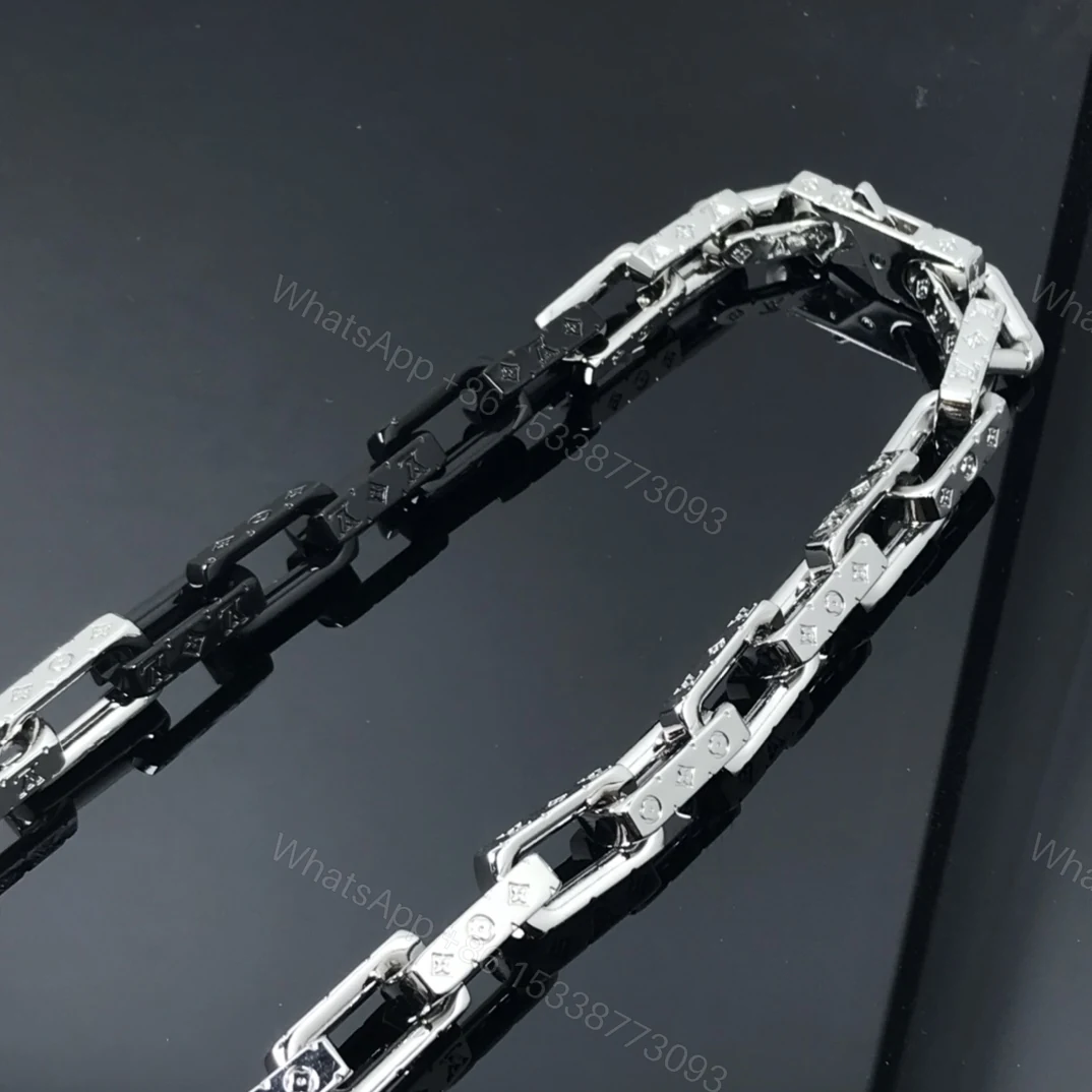 View 2 of EN – Lux LV Necklaces 044