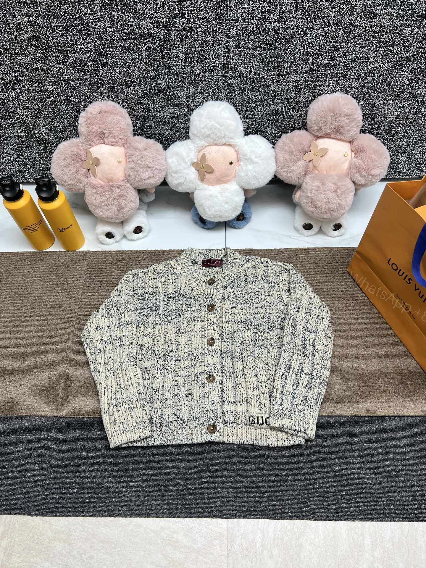 Gucci高仿混紗針織開襟外套男款 麻灰紋理Logo刺繡 — view 1
