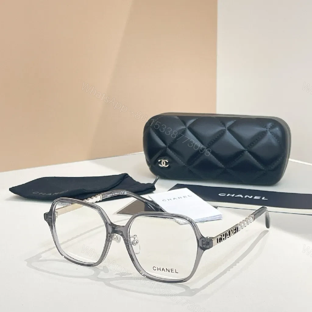 Transparent Frame Reading Glasses: Modern Luxury, Lightweight Comfort — view 1