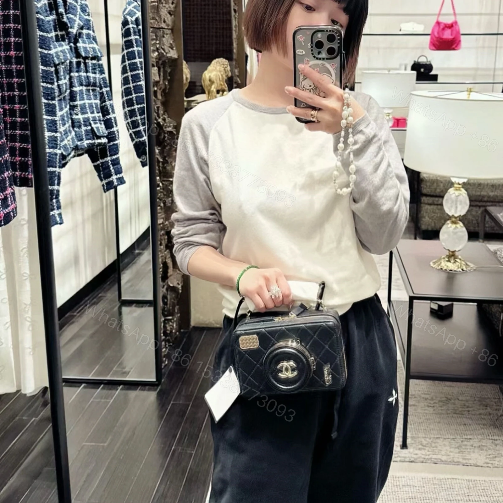 View 19 of 高仿Chanel*24S春夏系列AS4817相機包黑色免檢版