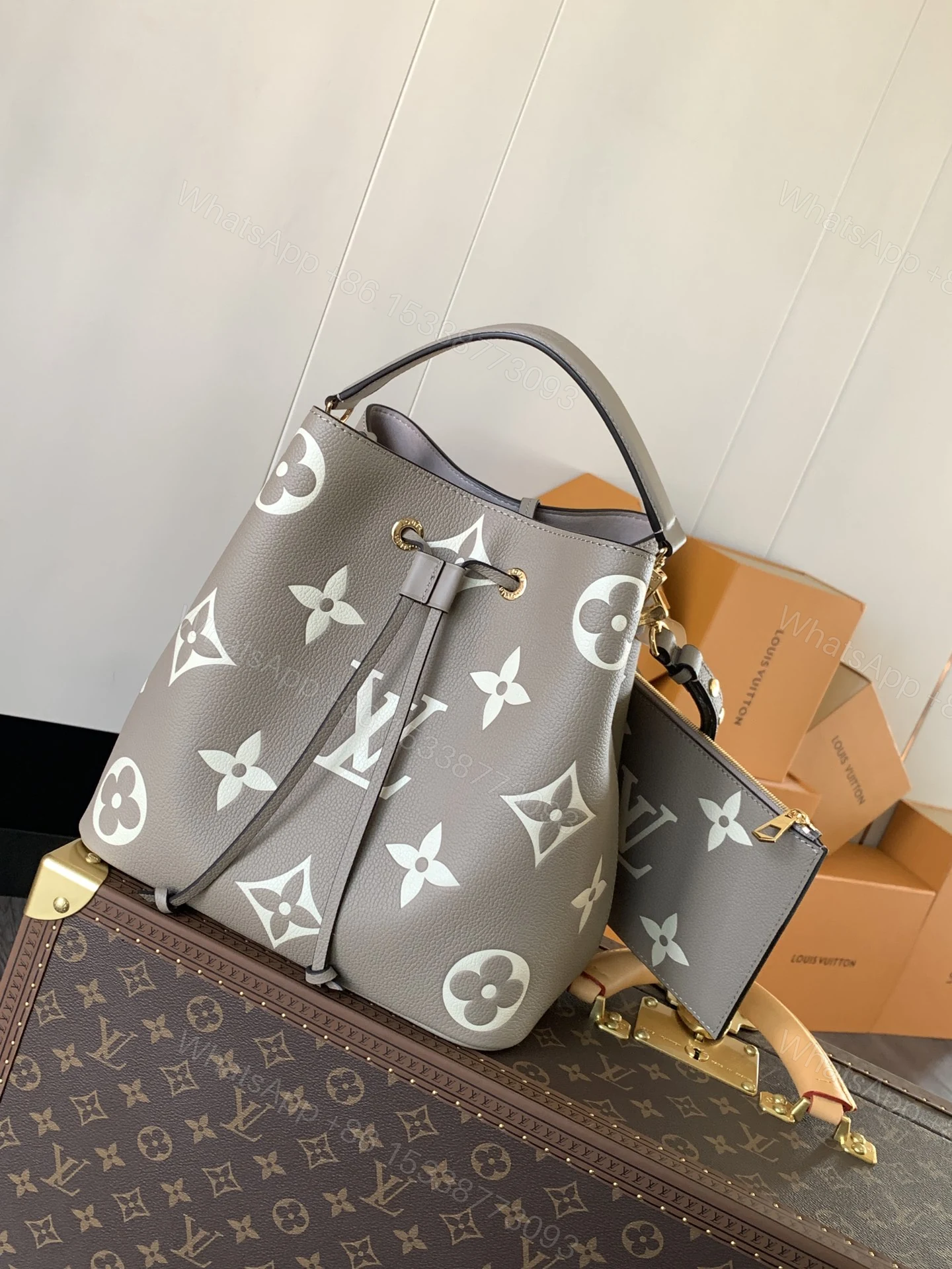 LV一比一女士水桶包灰色Monogram多功能手提斜背款 — view 1