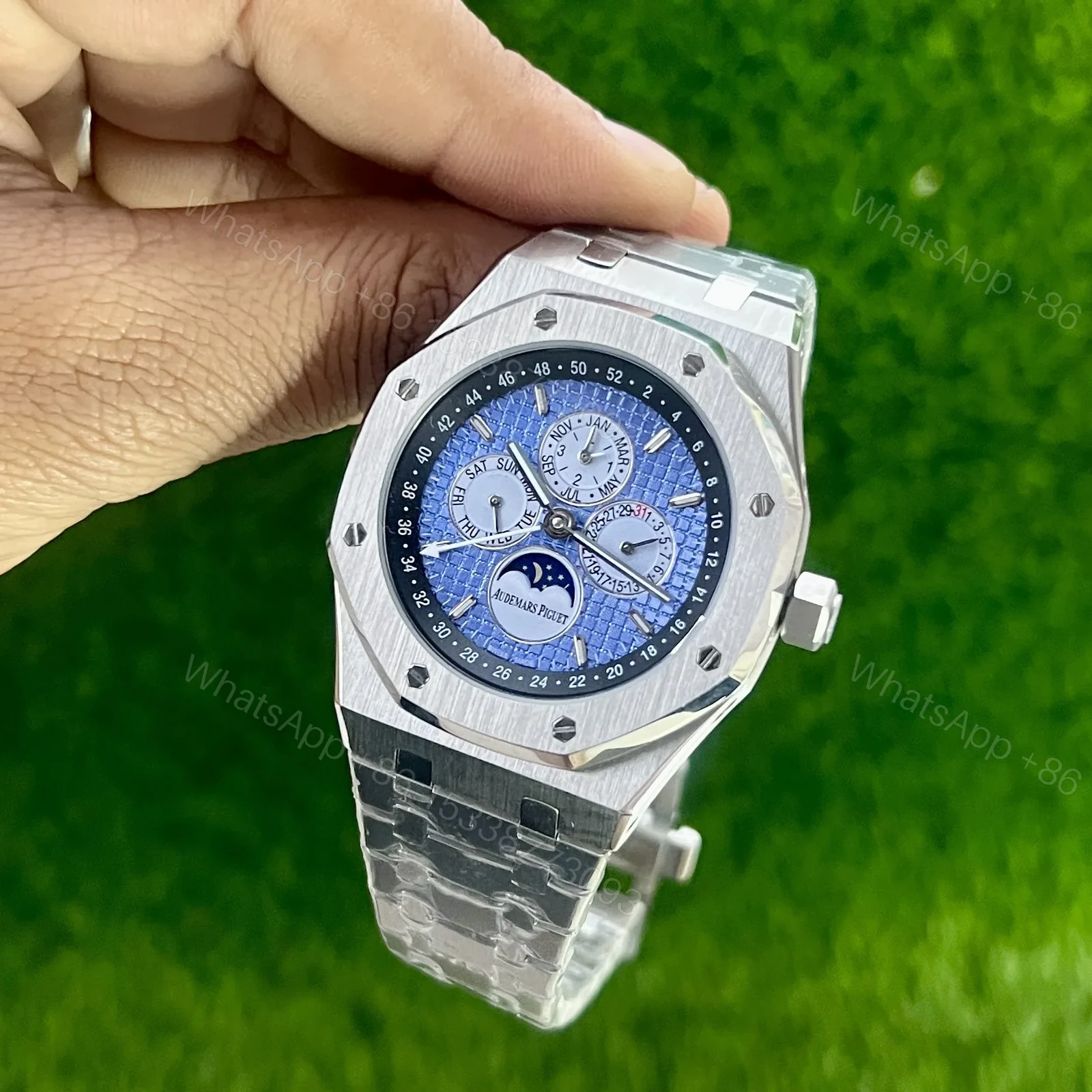 Audemars Piguet Royal Oak Perpetual Calendar — view 1
