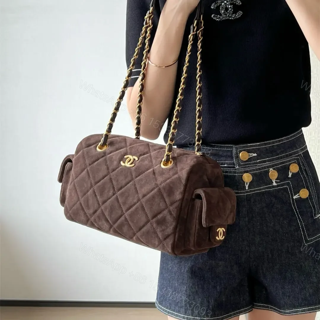 View 17 of 高仿Chanel*25K系列AS5792麂皮腋下包巧克力小號免檢版