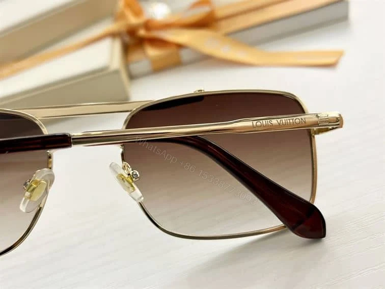 View 3 of LV SUNGLASSES – GLVT07