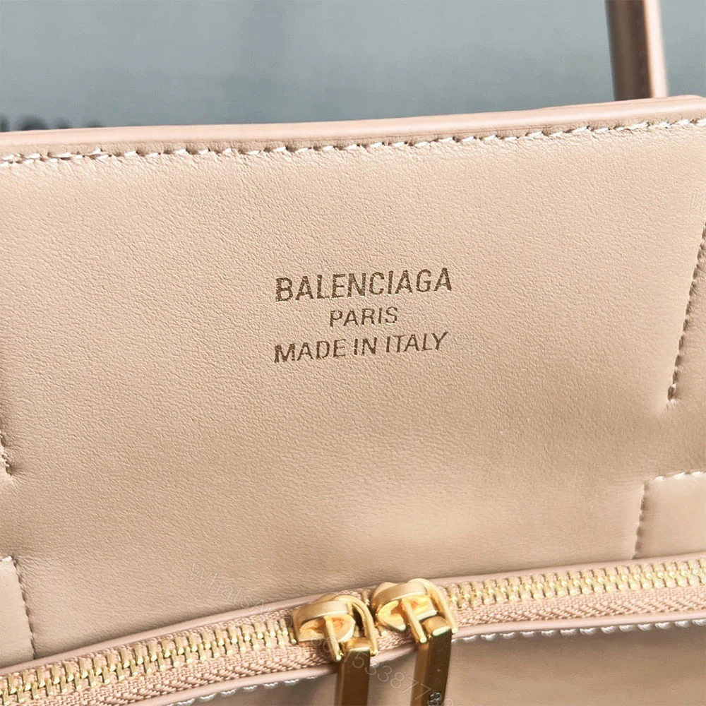 View 7 of Balenciaga Women’s Bel Air Carry All Bag Medium(HIGH-END GRADE)