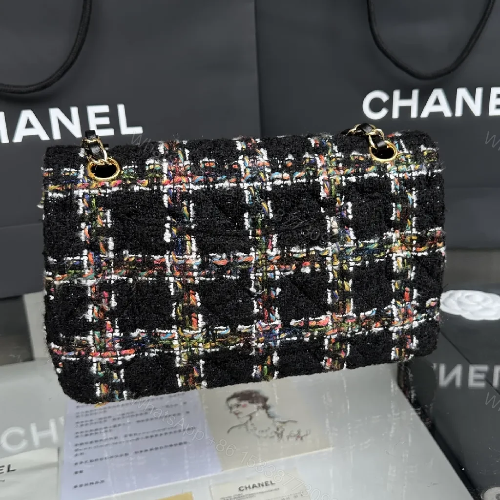 View 5 of Tweed Bouclé Handbag: Textured Luxury, Everyday Sophistication