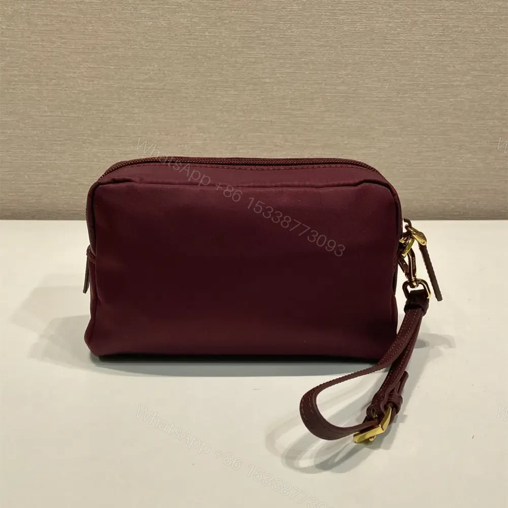 View 2 of 高仿Prada*RE-Nylon系列1NS021手拿包酒紅色小號免檢版