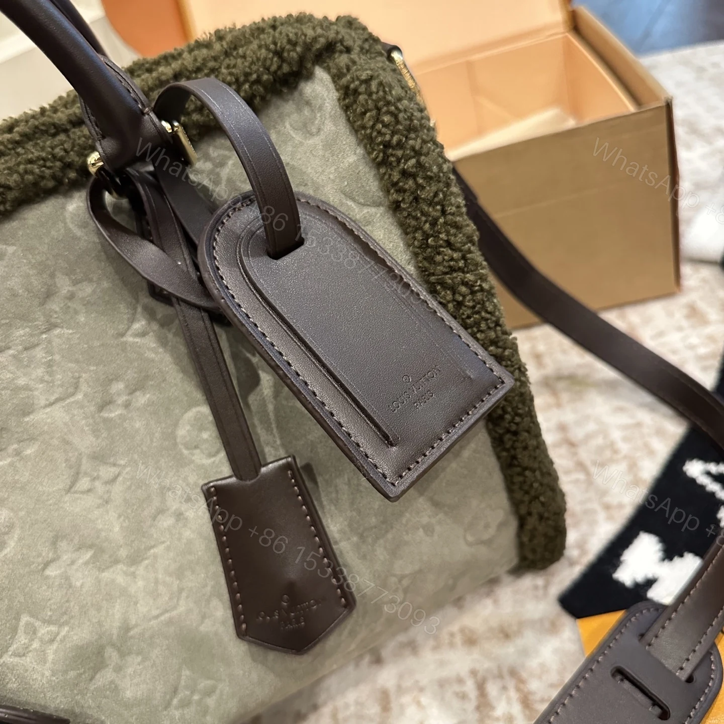 View 4 of Louis Vuitton Speedy P9 Bandoulière 30 Khaki 30Cm M27014