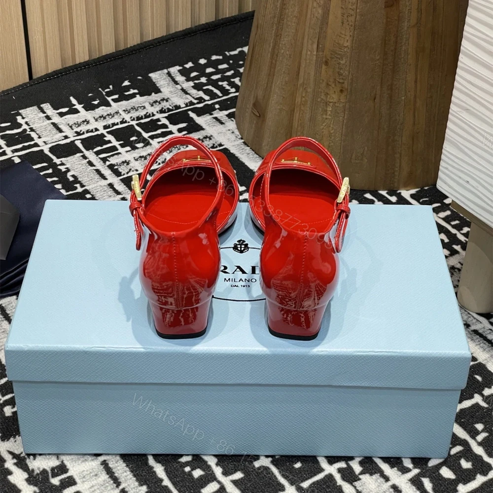 View 9 of 高仿Prada*1l325N方頭粗跟涼鞋3.5CM紅色免檢版