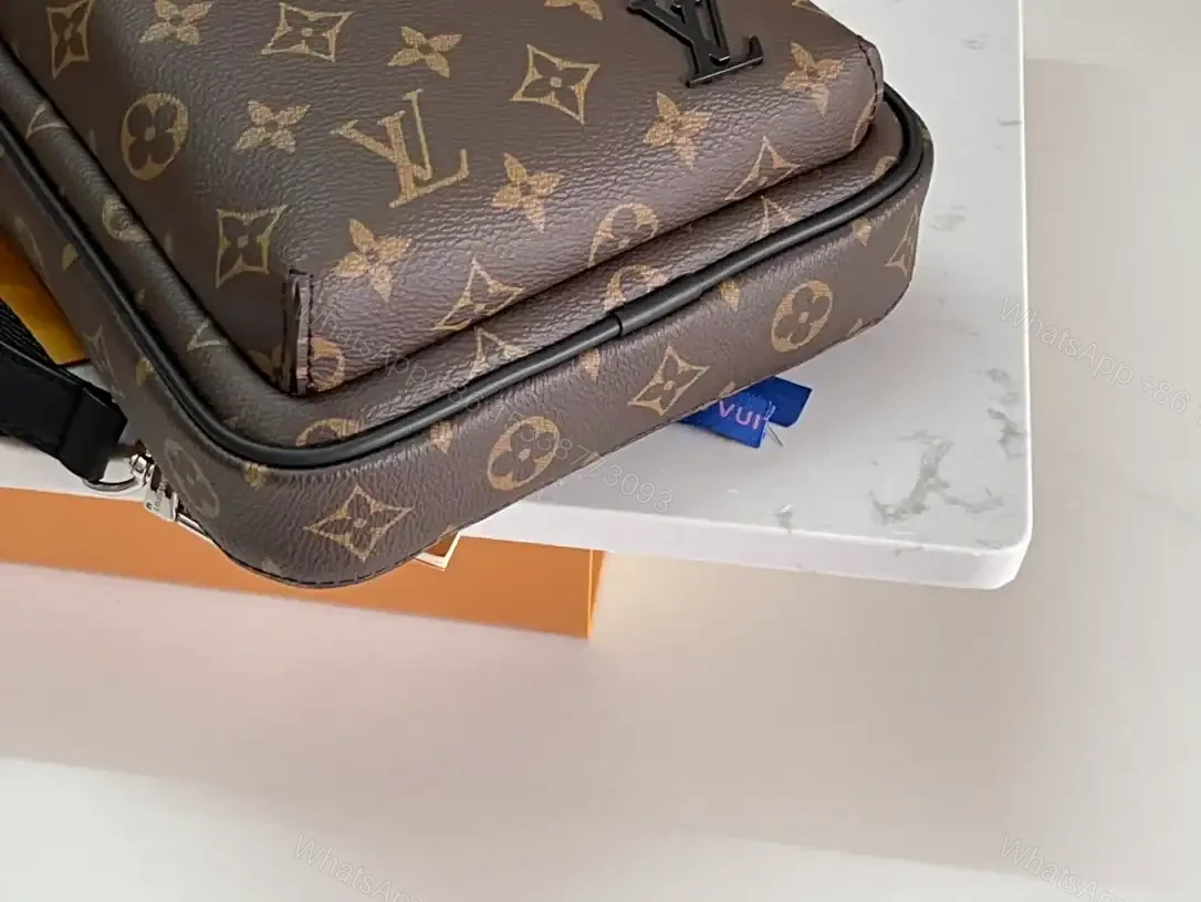 View 6 of LOUIS VUITTON AVENUE SLINGBAG – LBV413