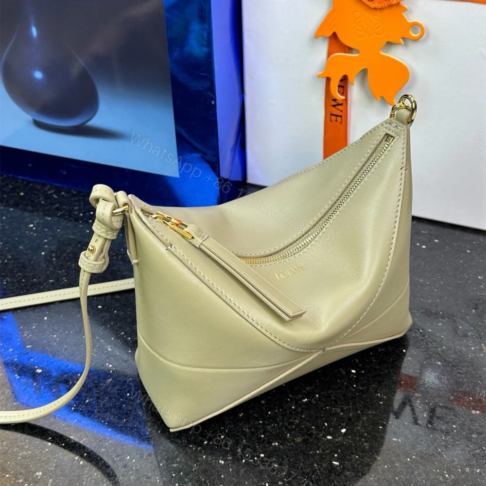 View 7 of 高仿Loewe*Fold系列9584小牛皮手提單肩包黏土綠免檢版