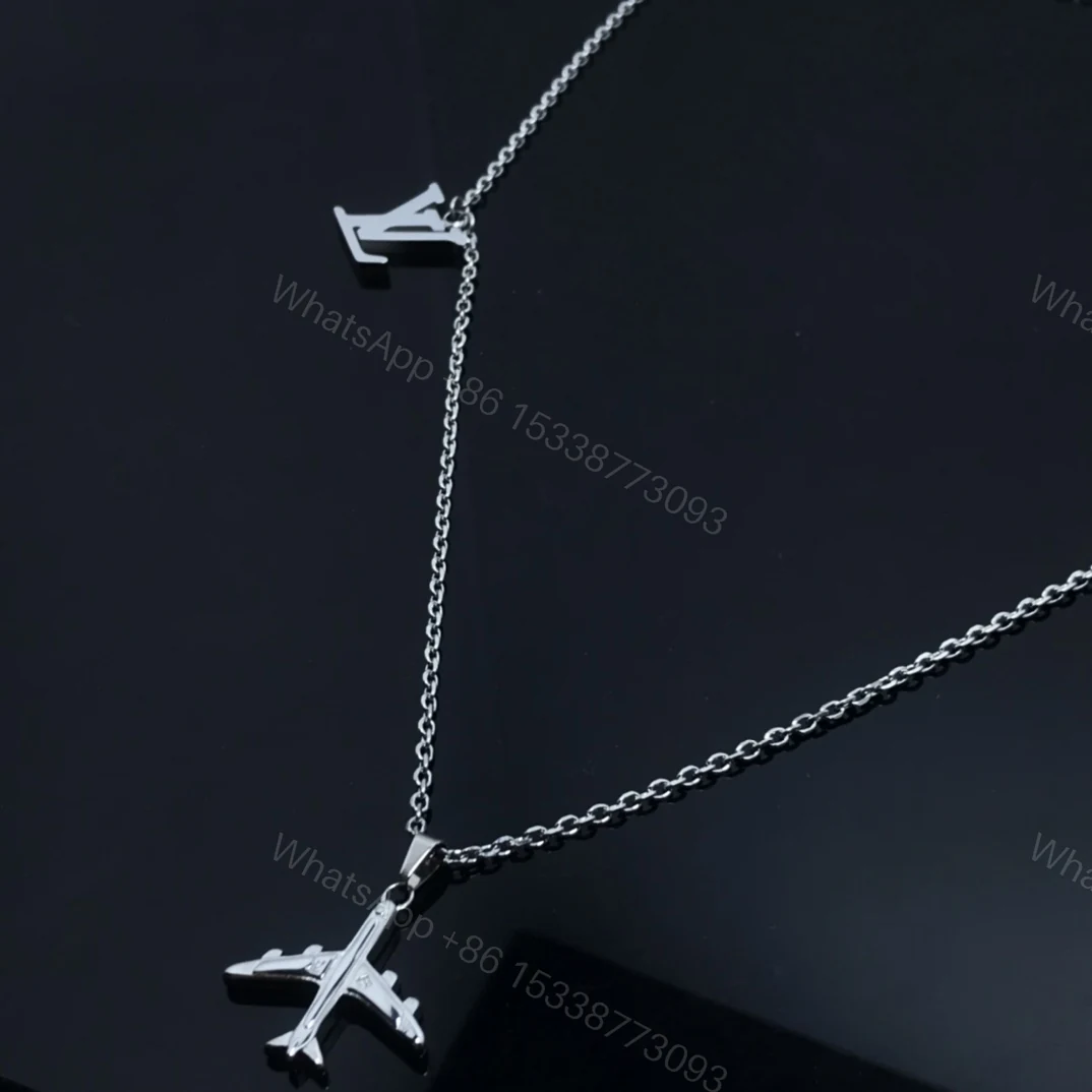 View 2 of EN – Lux LV Necklaces 086