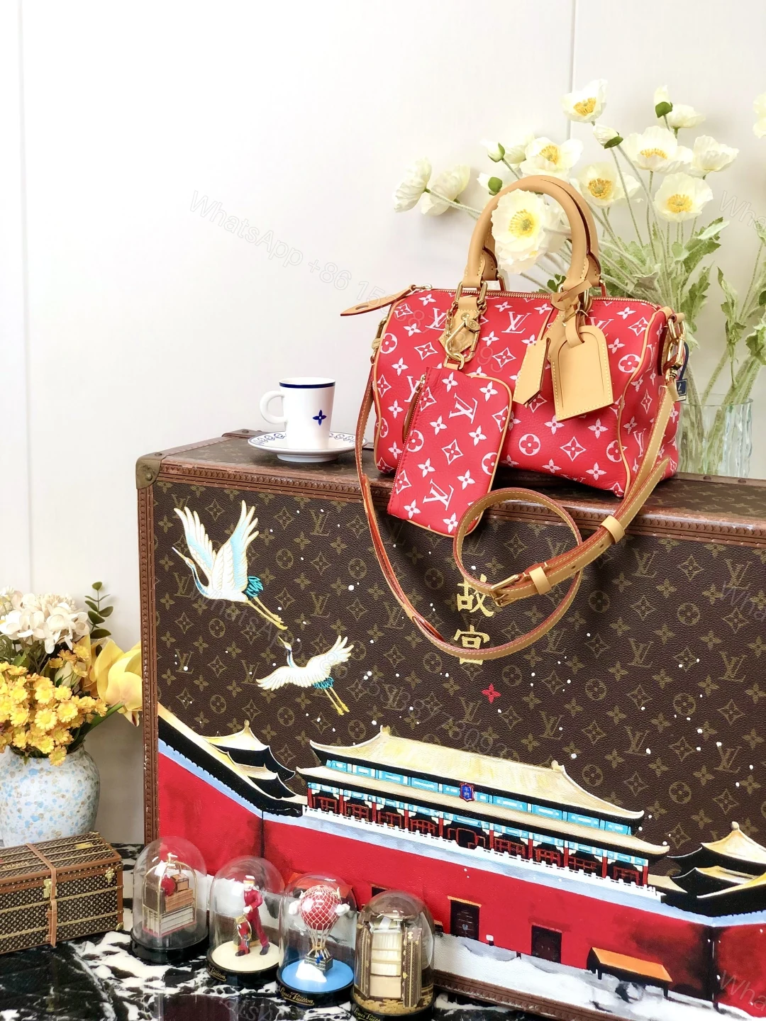LV 高仿波士頓包 M24425 紅色Monogram 附配件精品旅行包 — view 1